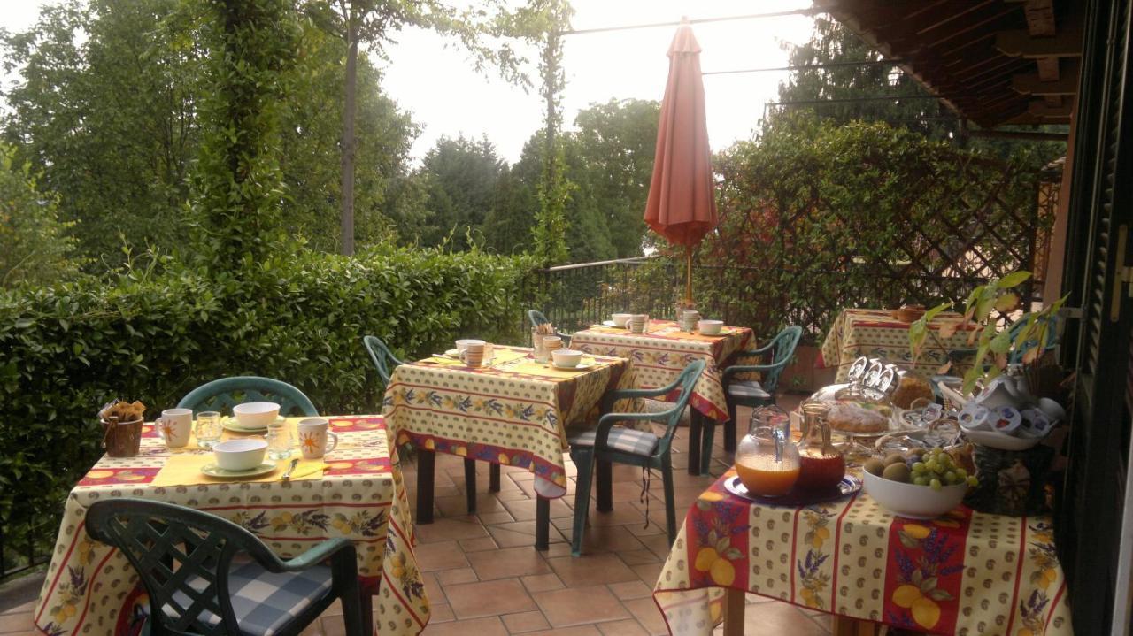 Lo Scoiattolo E La Noce Bed and Breakfast Στρέσα Εξωτερικό φωτογραφία