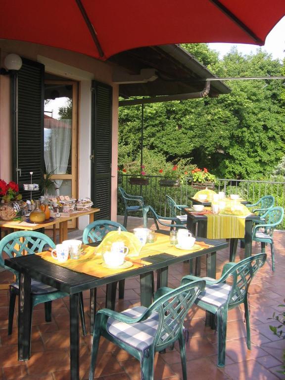 Lo Scoiattolo E La Noce Bed and Breakfast Στρέσα Εξωτερικό φωτογραφία