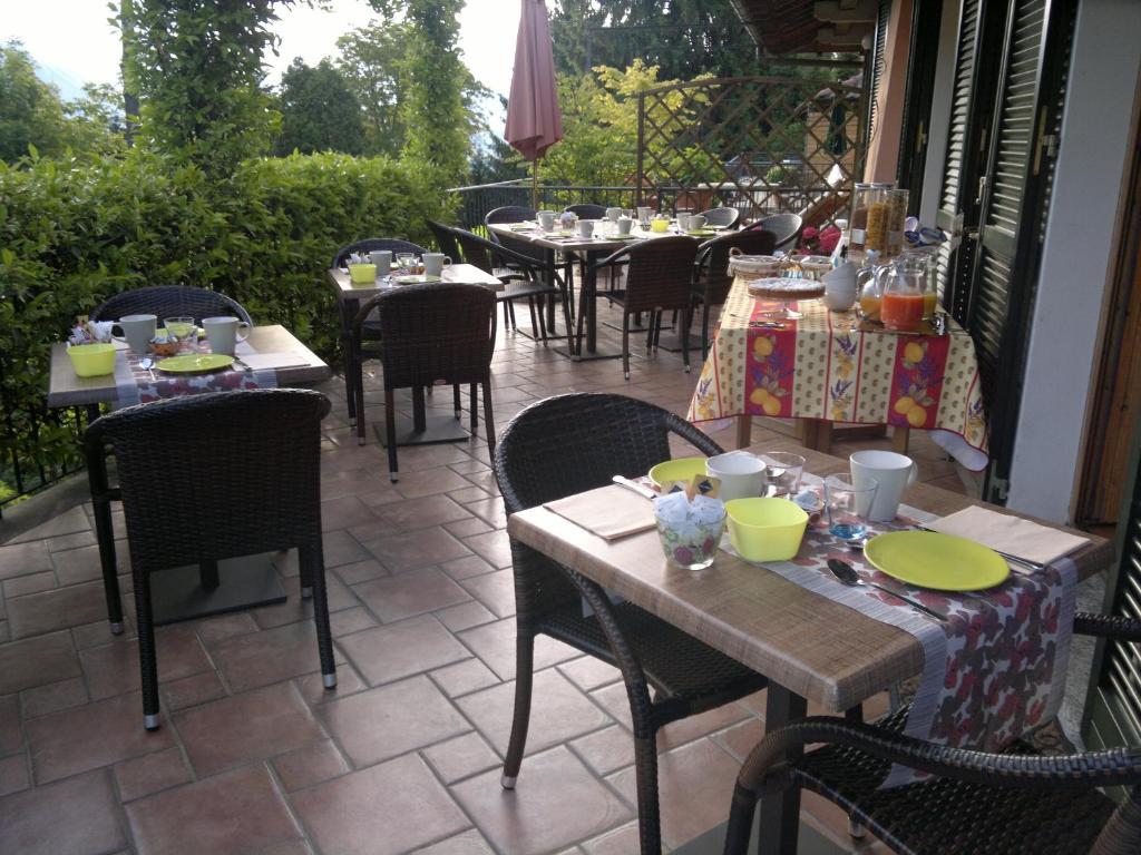 Lo Scoiattolo E La Noce Bed and Breakfast Στρέσα Εξωτερικό φωτογραφία