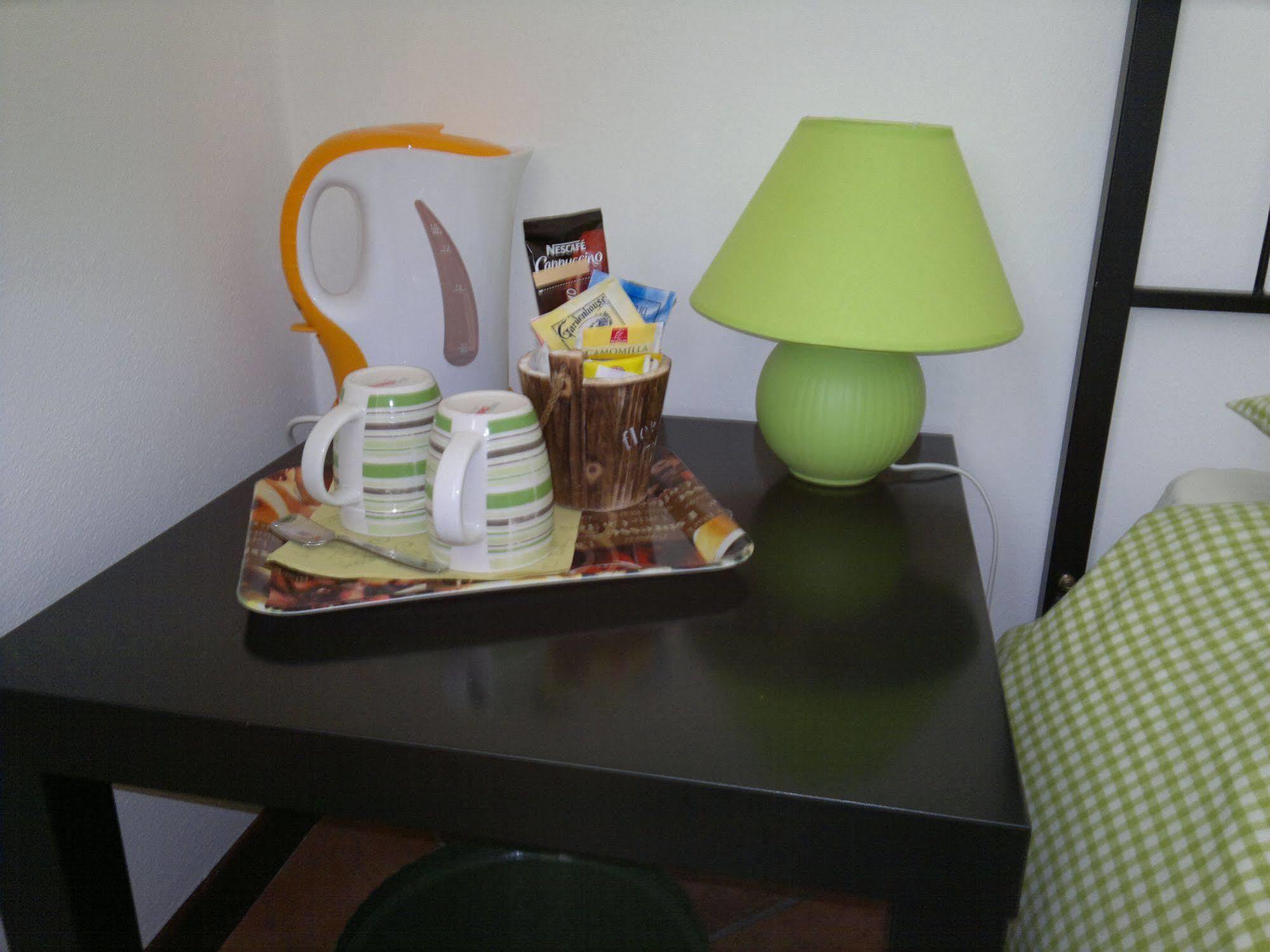 Lo Scoiattolo E La Noce Bed and Breakfast Στρέσα Εξωτερικό φωτογραφία